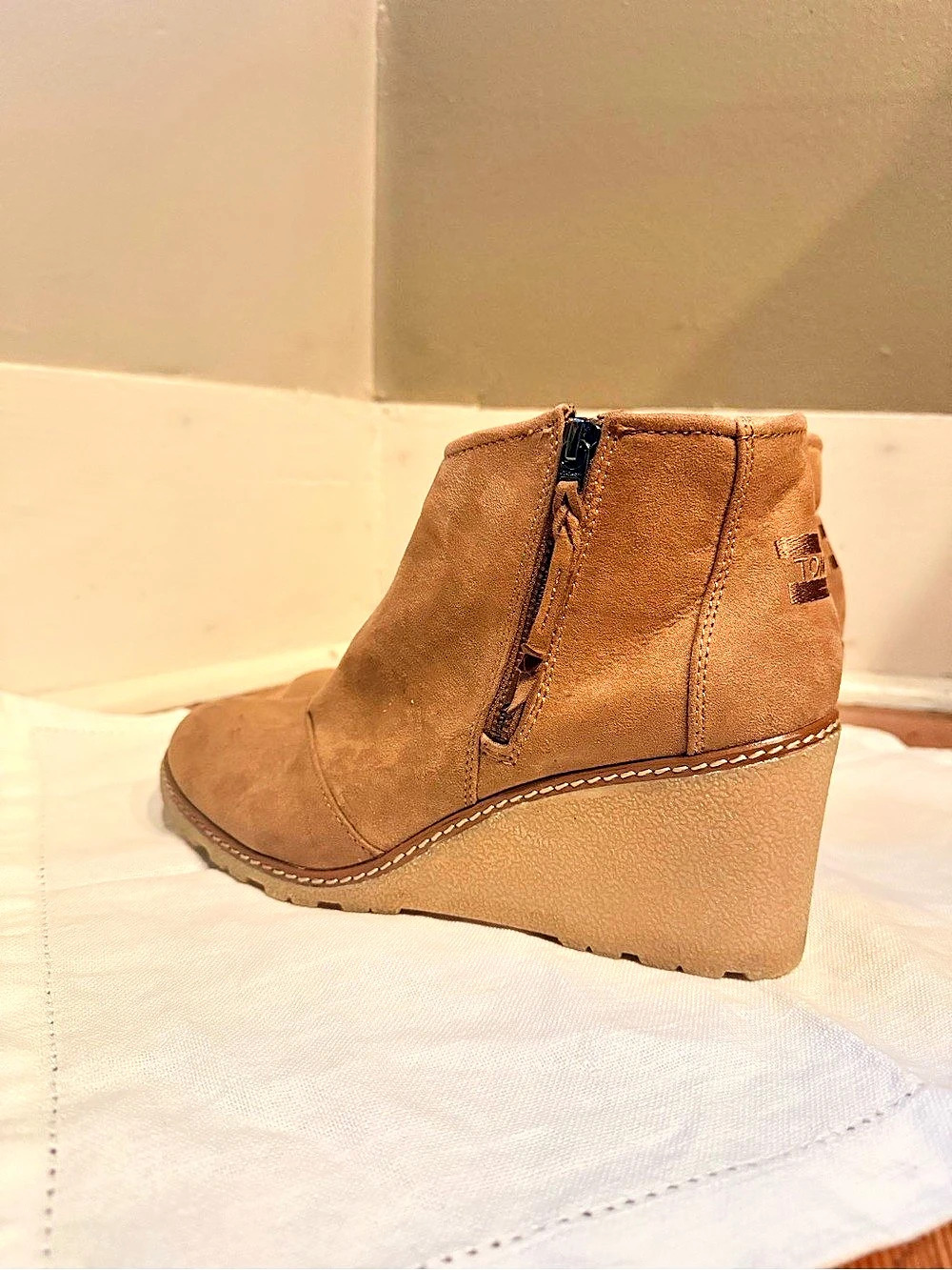 TOMS Goldie Wedge Ankle Bootie Wedge Ankle Boots Brown US 10